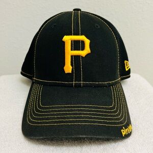 New Era 39Thirty Pittsburgh Pirates Black and Yellow Fitted Cap Size M/L